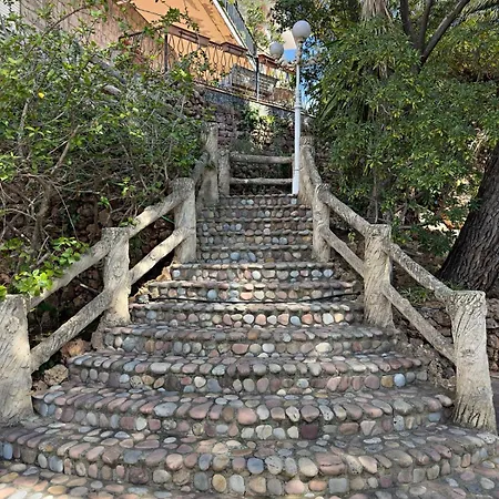Kır Evi Cau De 